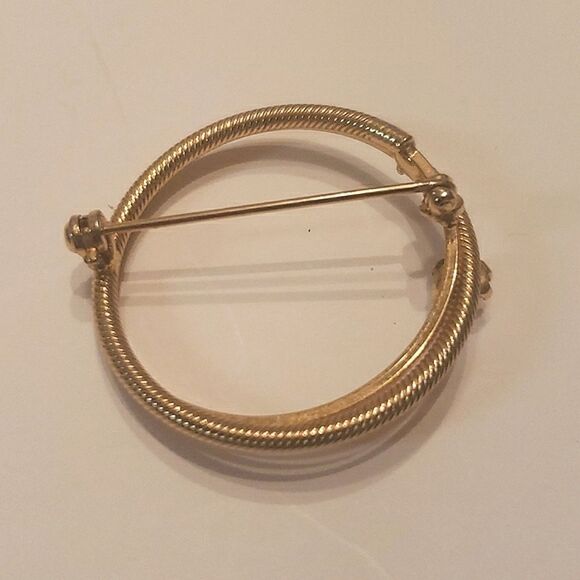 💙💙💙Vintage goldplate circle pin with simulated pearl - Picture 2 of 2